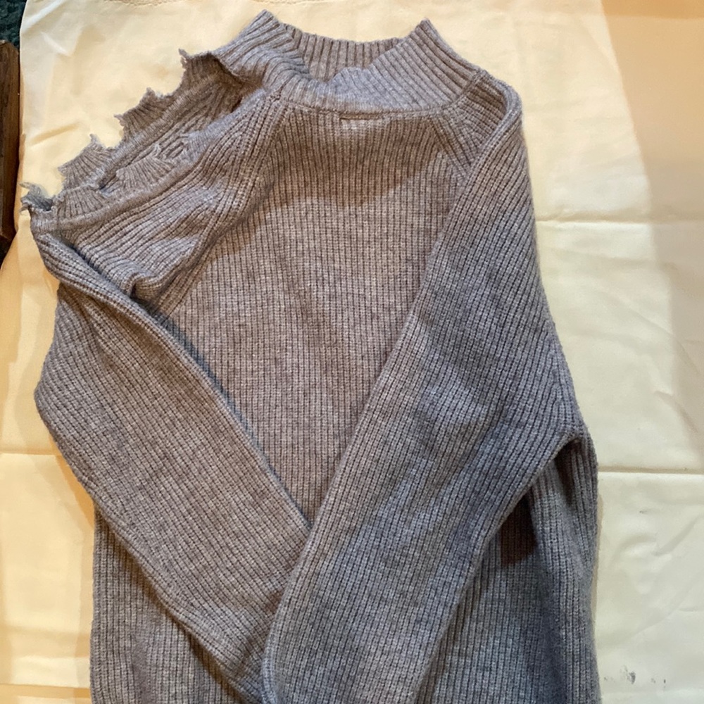 Rue 21 sweater